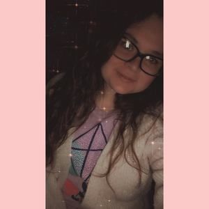 Meet your Posher, Evie